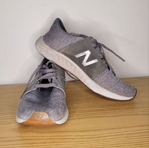 New Balance Men's Fresh Foam Sport Running Sneakers Size (4) Excellent Condition